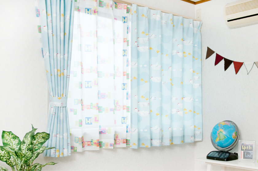 爽やかな水色で男の子の部屋にもおすすめ