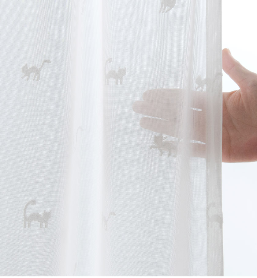 透け感
サラっと軽い風合い
甘すぎない猫のデザイン