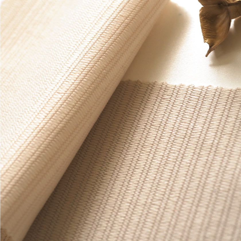 病院用間仕切りメッシュカーテン ベーシックの生地アップです。細かいボーダーが入っています。