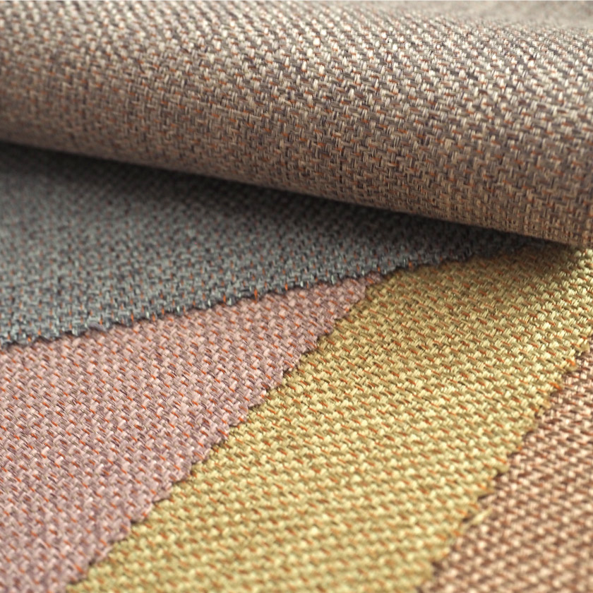 「ナチュラル感③ 渋色深みのカーテン」の生地アップです。全体的にベージュがかっていて温かみのある色合いです。