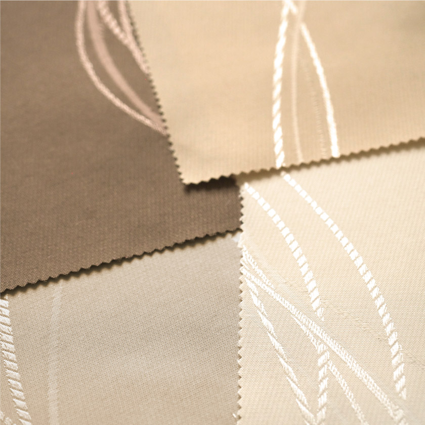 「ナチュラルモダン① 縦柄波柄カーテン」の生地アップです。