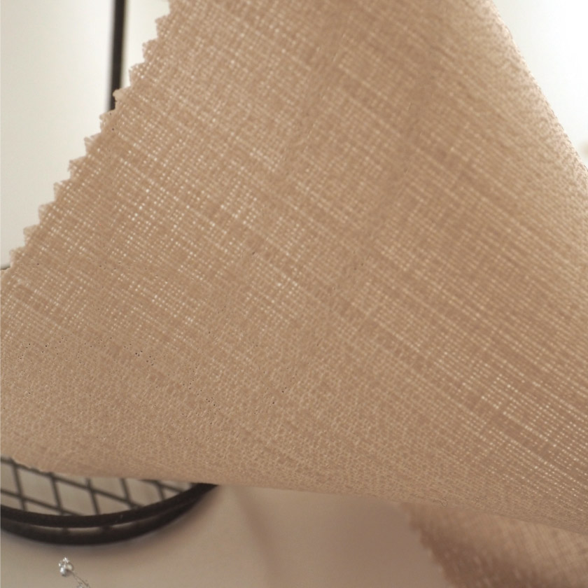 「【格安シリーズ】 パステル① やわらかカーテン」の生地の透け感です。