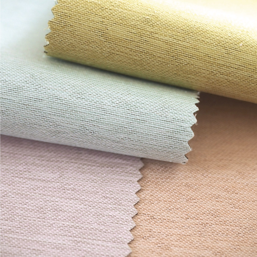 「遮光 室内温度快適・遮熱ドレープカーテン」の生地アップです。