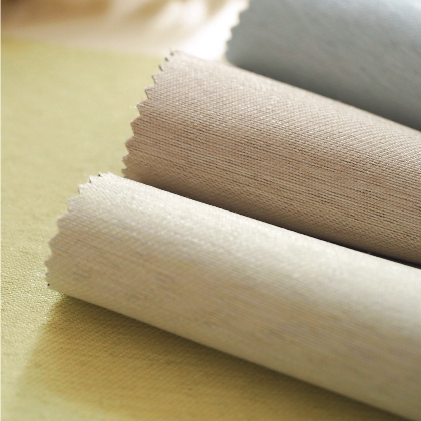 「遮光 室内温度快適・遮熱ドレープカーテン」の生地アップです。