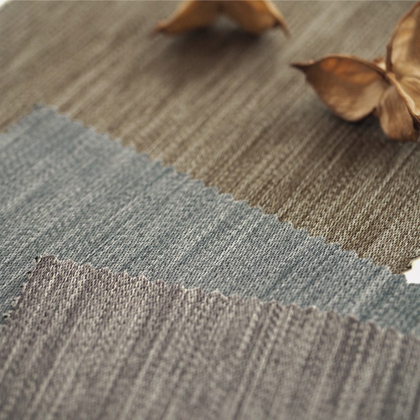 「遮光 スモーキーカラー充実カーテン」の生地アップです。深みのあるカラーで揃いました。