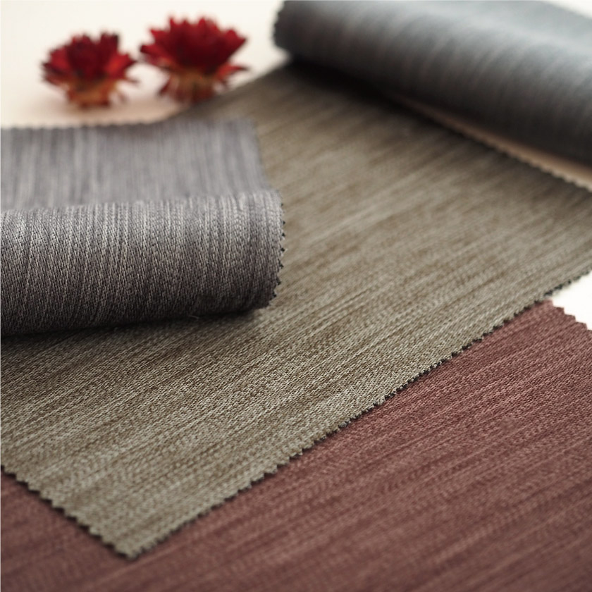 「遮光 シックなホテルライクカーテン」の生地アップです。杢調の生地です。