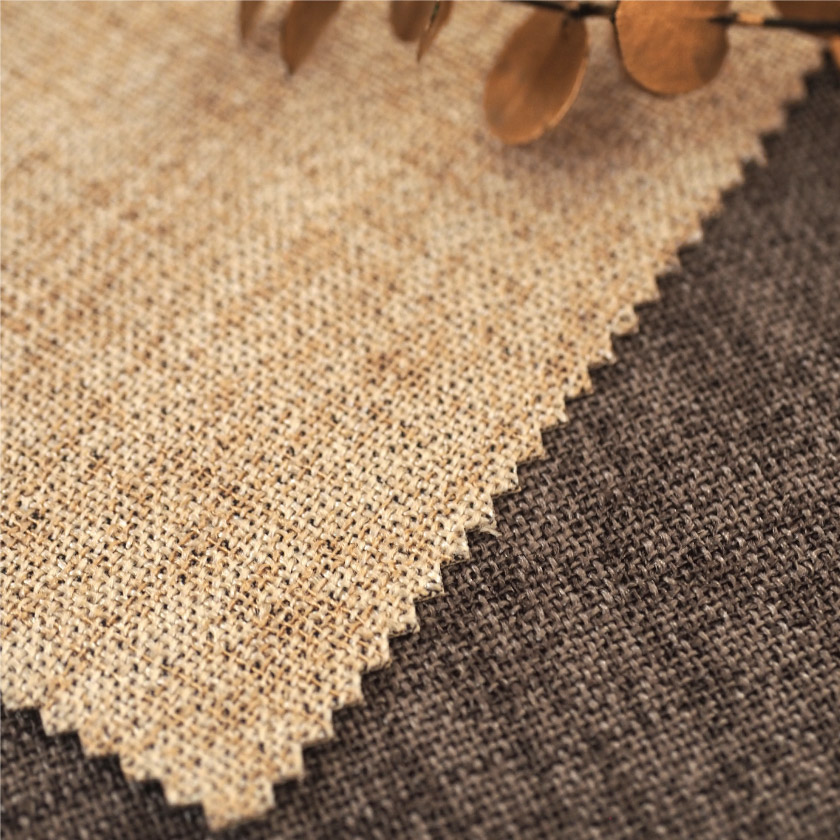 「遮光 モダンでスタイリッシュなカーテン」の生地アップです。麻のような見た目で、ざらっとした自然な手触りです。