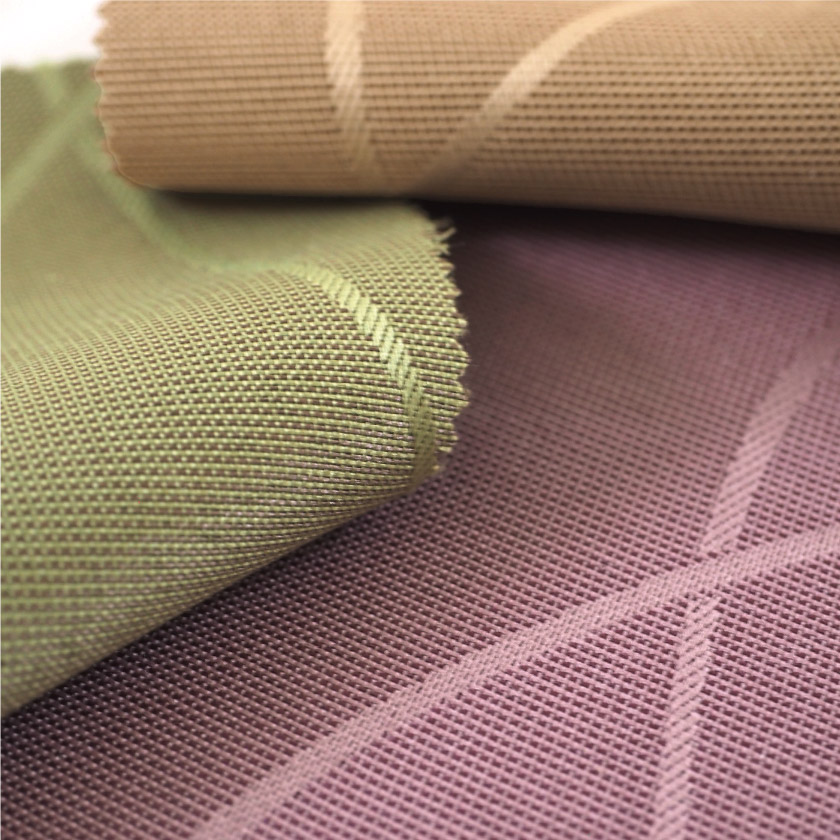 「遮光　モダン柄③　波柄・ウェーブ柄遮光カーテン」の生地アップです。落ち着いた色合いです。