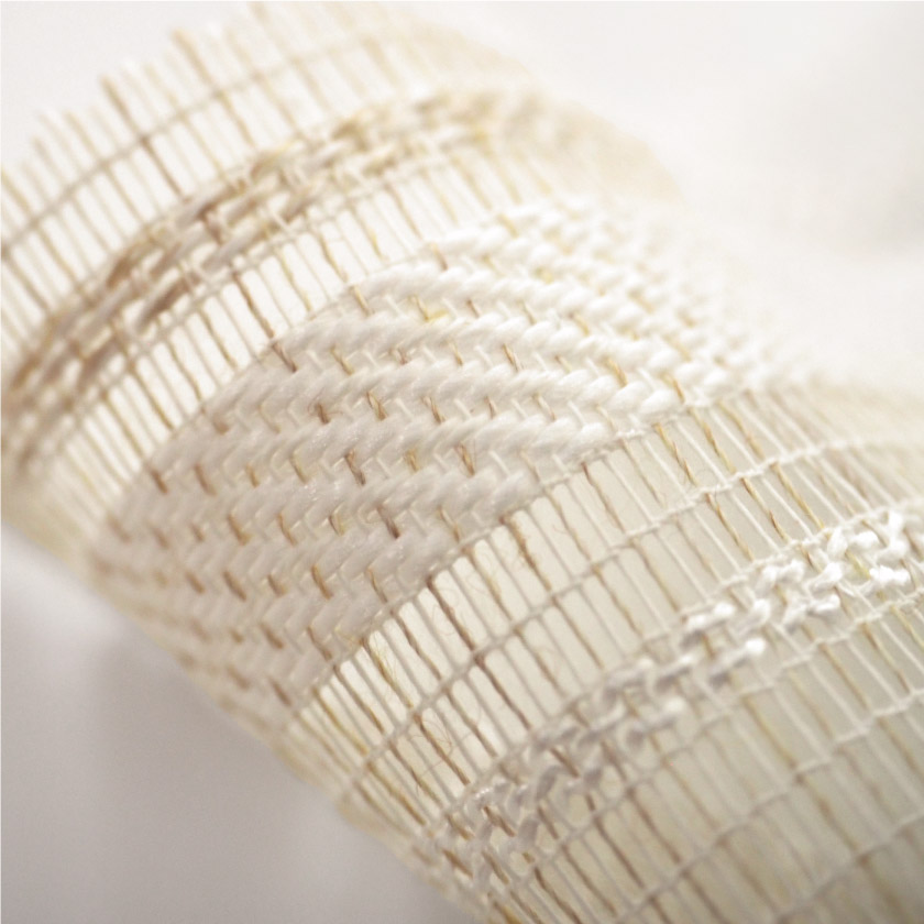 「ナチュラル感たっぷりレース」の生地アップです。