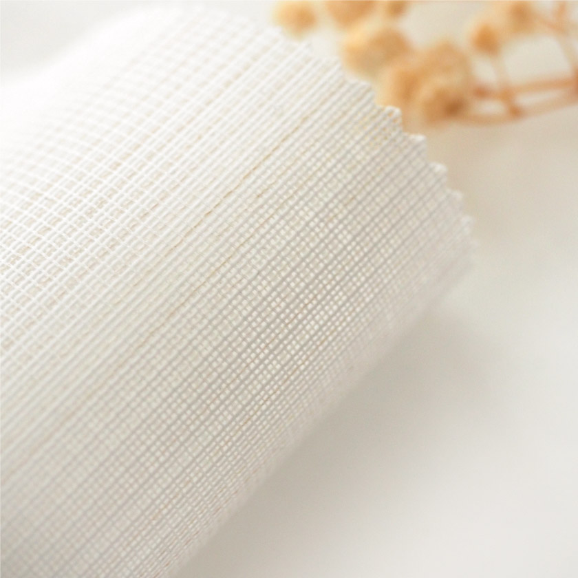 「遮熱と制菌レース」の生地アップです。生地はほどよくハリがあります。