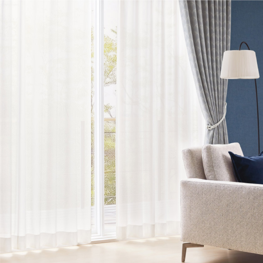 「遮熱＋花粉キャッチカーテン①」の取り付け例です。