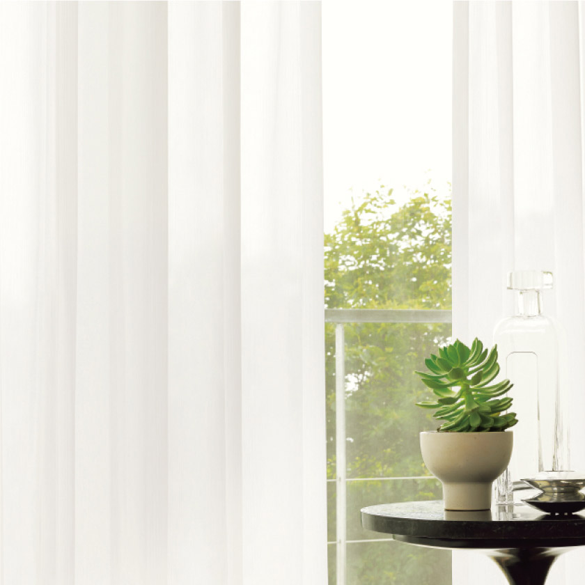 「遮熱＋花粉キャッチカーテン①」の取り付け例です。