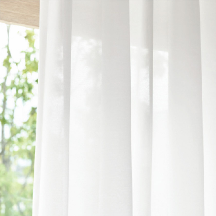 「糸のほつれを防止する耐久性レース」のレースをつけた時の室内側からの見た目です。