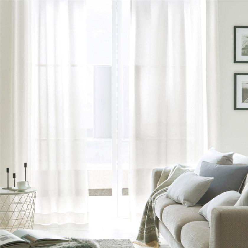 「遮熱＋室内に光拡散レース①」の施工事例です。室内に光を拡散し、暗くなりがちな壁や天井もあかるくします。