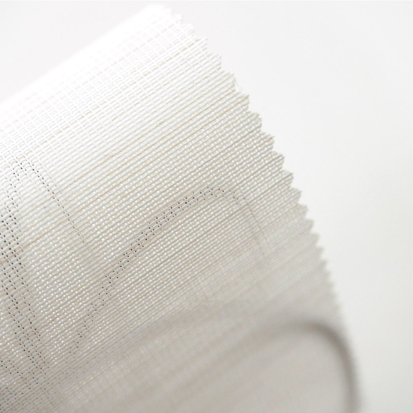 「遮熱＋室内に光拡散レース①」の透け感です。