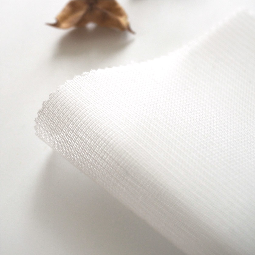 「遮熱とUVカット＋防汚レース」の生地アップです。