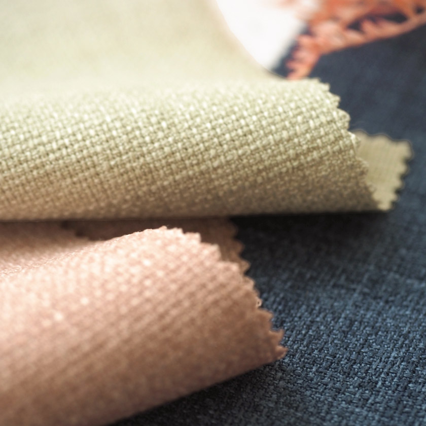 全9色、落ち着いたトーンを中心に揃えています。