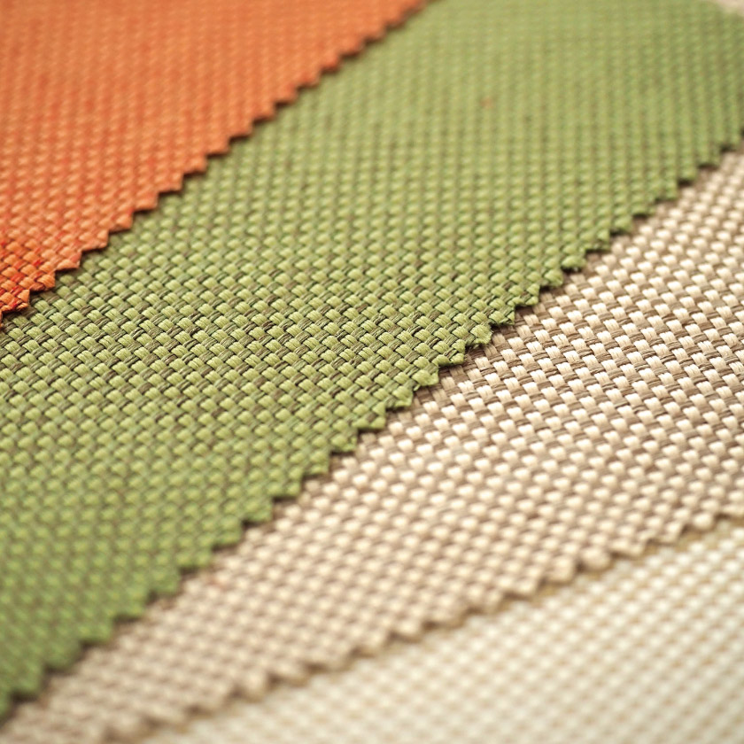 生地のアップ画像です。どの色も上品さを保ちながら、空間にさりげないアクセントを加えます。