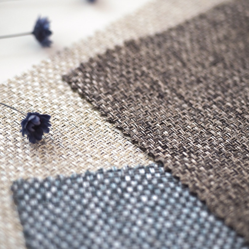 生地のアップ画像です。ざっくりとした織とモダンな色がポイントです。