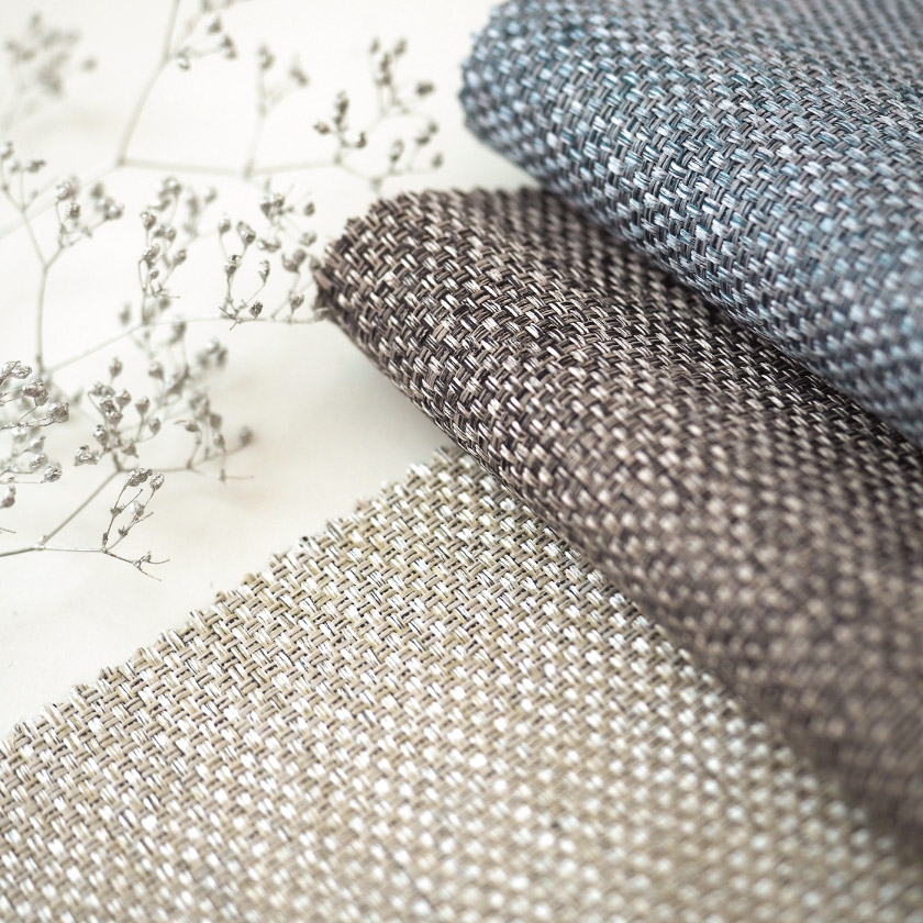 生地のアップ画像です。ベーシックで落ち着いた色味の中に、ほんのりと都会的なニュアンスが感じられるカラー。